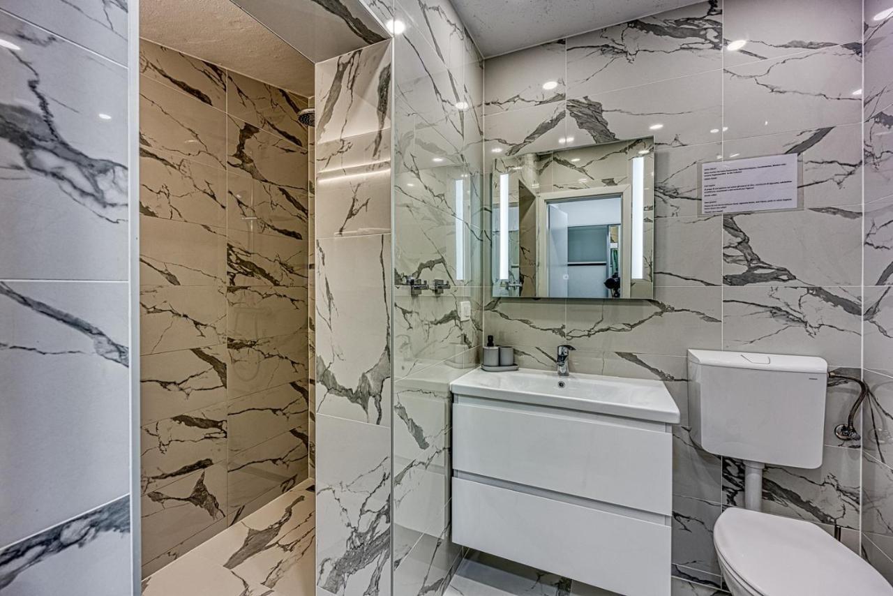Apartments Claudio โปเรช ภายนอก รูปภาพ