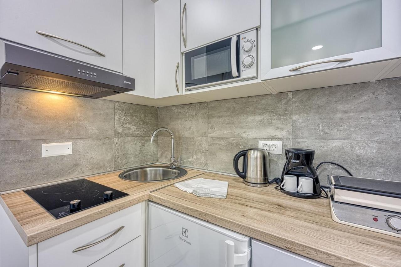 Apartments Claudio โปเรช ภายนอก รูปภาพ